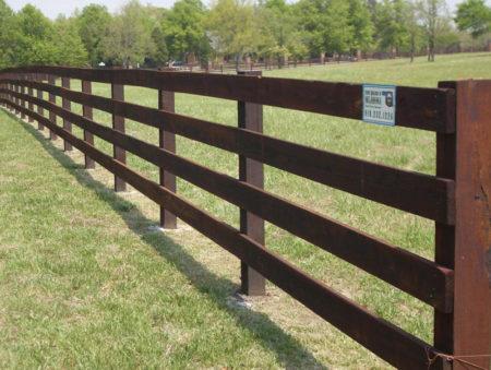 Варианты дизайна деревянного забора Варианты дизайна деревянного забора