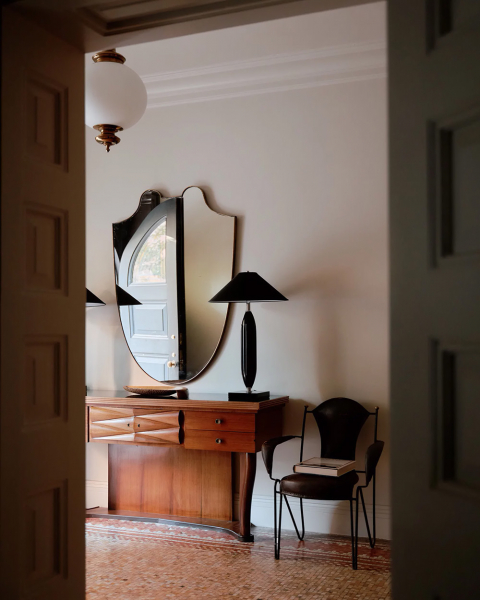 Атмосферные интерьеры нео-готического таунхауса в нью-йорке Атмосферные интерьеры нео-готического таунхауса в нью-йорке