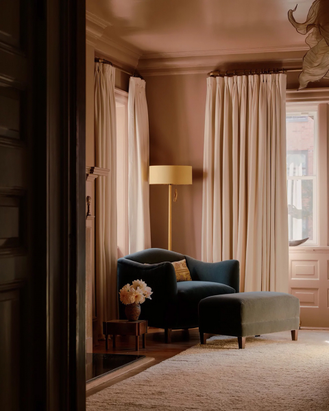 Атмосферные интерьеры нео-готического таунхауса в нью-йорке Атмосферные интерьеры нео-готического таунхауса в нью-йорке