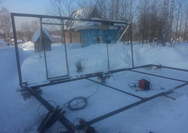 Как построить бытовку из дерева, на металлическом каркасе Как построить бытовку из дерева, на металлическом каркасе