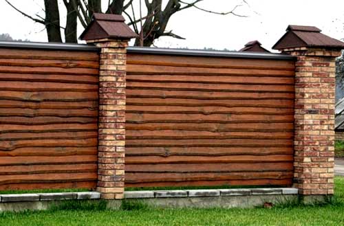 Комбинированные заборы для загородных домов Комбинированные заборы для загородных домов