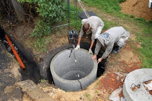 Как сооружается выгребная яма из бетонных колец: схемы + пошаговое руководство Как сооружается выгребная яма из бетонных колец: схемы + пошаговое руководство