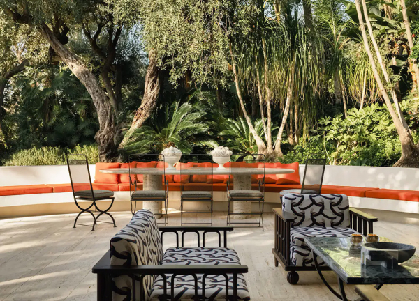 Чудесная вилла 80х на лазурном берегу, окруженная экзотическим садом Чудесная вилла 80х на лазурном берегу, окруженная экзотическим садом