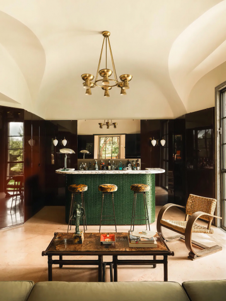 Чудесная вилла 80х на лазурном берегу, окруженная экзотическим садом Чудесная вилла 80х на лазурном берегу, окруженная экзотическим садом