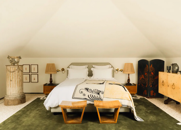 Чудесная вилла 80х на лазурном берегу, окруженная экзотическим садом Чудесная вилла 80х на лазурном берегу, окруженная экзотическим садом