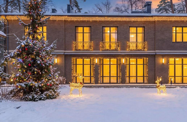 Стивен сигал продает свой особняк на рублевке Стивен сигал продает свой особняк на рублевке