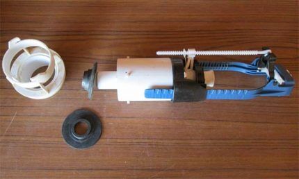 Как провести ремонт унитаза своими руками: разбор распространенных поломок Как провести ремонт унитаза своими руками: разбор распространенных поломок