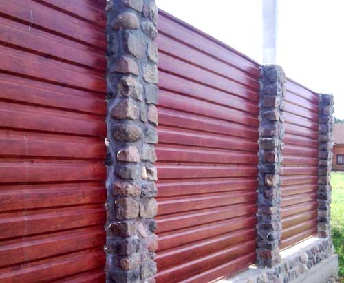 Комбинированные заборы для загородных домов Комбинированные заборы для загородных домов