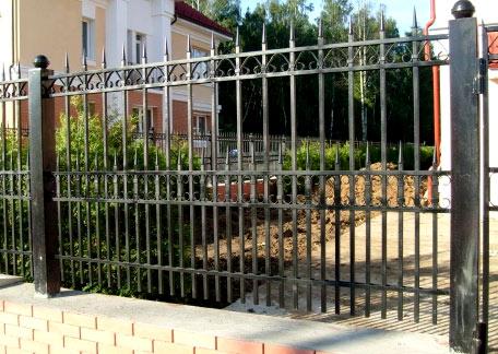 Решетчатые деревянные и металлические заборы Решетчатые деревянные и металлические заборы