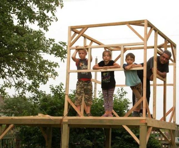 Игровой домик для детей: пошаговые фото, схемы, чертежи Игровой домик для детей: пошаговые фото, схемы, чертежи