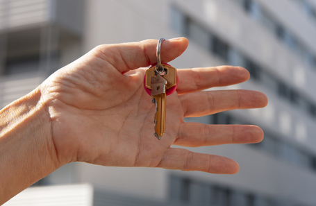 Сделки купли-продажи квартир с участием пенсионеров вызывают все больше вопросов Сделки купли-продажи квартир с участием пенсионеров вызывают все больше вопросов