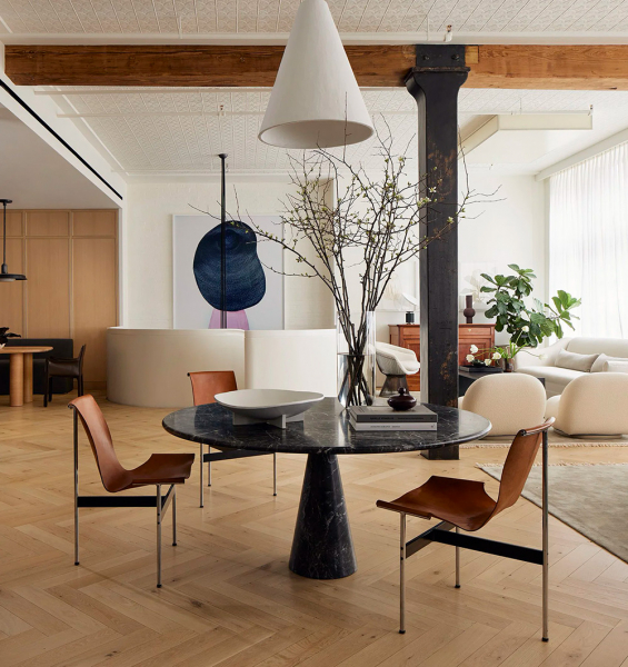 Эта современная резиденция в нью-йорке — результат объединения двух лофтов на разных уровнях Эта современная резиденция в нью-йорке — результат объединения двух лофтов на разных уровнях