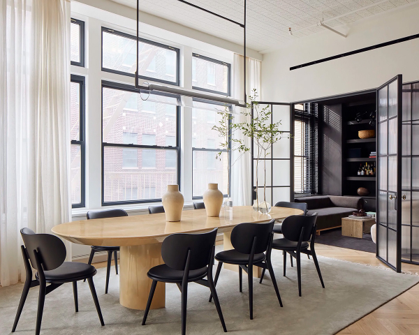 Эта современная резиденция в нью-йорке — результат объединения двух лофтов на разных уровнях Эта современная резиденция в нью-йорке — результат объединения двух лофтов на разных уровнях