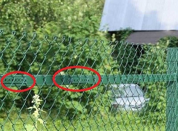 Как поставить забор из сетки-рабицы Как поставить забор из сетки-рабицы