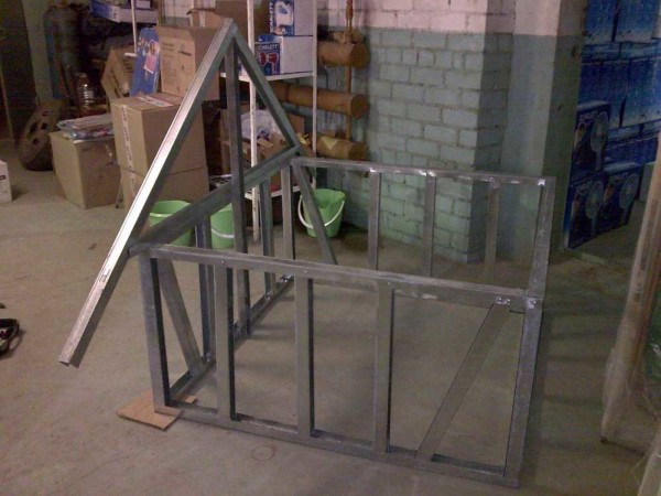 Оформление колодца: колодезный домик (открытый и закрытый) Оформление колодца: колодезный домик (открытый и закрытый)