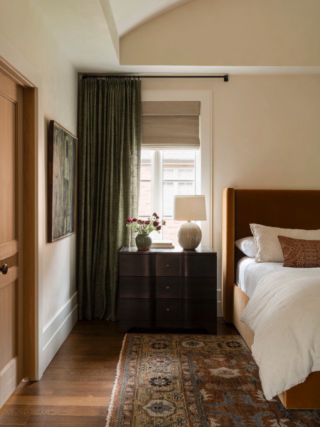 Как дизайнер claire staszak придала безликому новую дому в чикаго характера и элегантности