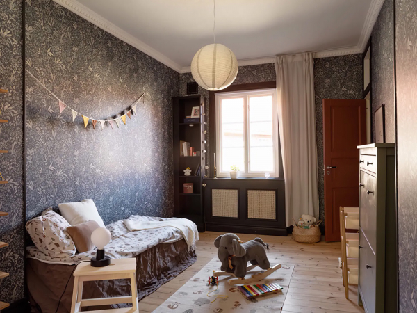 Красивые настенные панели и цветочные обои: уютная квартира в гётеборге Красивые настенные панели и цветочные обои: уютная квартира в гётеборге