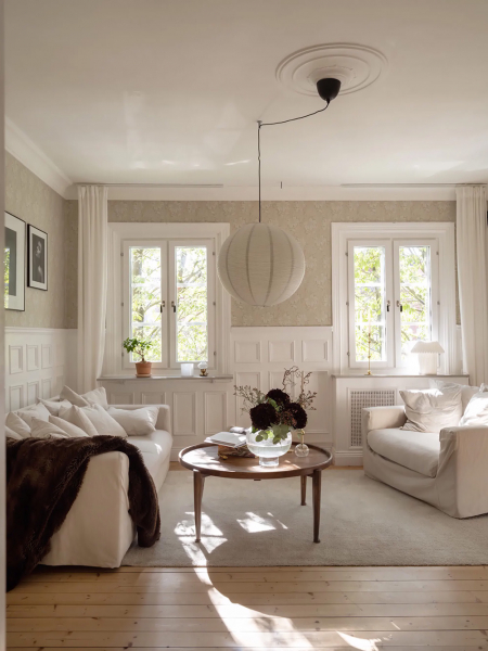 Красивые настенные панели и цветочные обои: уютная квартира в гётеборге Красивые настенные панели и цветочные обои: уютная квартира в гётеборге