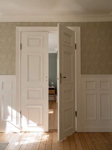 Красивые настенные панели и цветочные обои: уютная квартира в гётеборге Красивые настенные панели и цветочные обои: уютная квартира в гётеборге