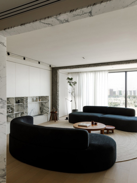 Модный минималистичный интерьер с тёмной мебелью в китае Модный минималистичный интерьер с тёмной мебелью в китае