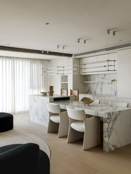 Модный минималистичный интерьер с тёмной мебелью в китае Модный минималистичный интерьер с тёмной мебелью в китае