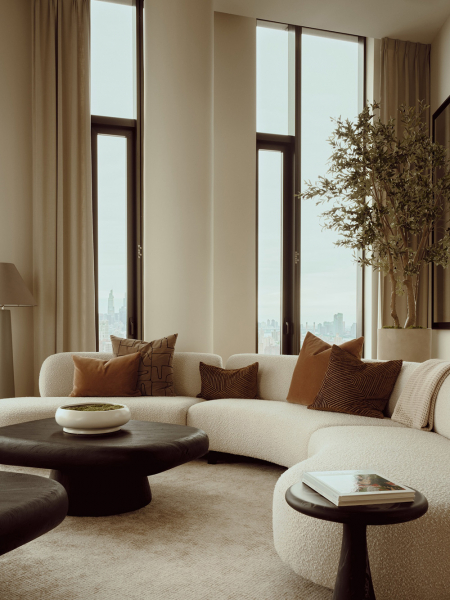 Молочные интерьеры современной резиденции в нью-йоркской высотке Молочные интерьеры современной резиденции в нью-йоркской высотке