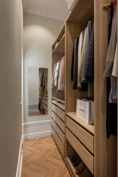 Открытая гостиная и пастельные тона: светлый и нежный интерьер в стокгольме (53 кв. М)