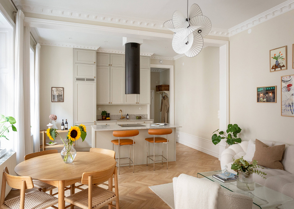 Открытая гостиная и пастельные тона: светлый и нежный интерьер в стокгольме (53 кв. М)