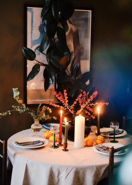 Праздничный интерьер в легендарном комплексе the barbican в лондоне Праздничный интерьер в легендарном комплексе the barbican в лондоне