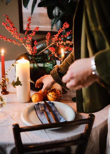 Праздничный интерьер в легендарном комплексе the barbican в лондоне Праздничный интерьер в легендарном комплексе the barbican в лондоне
