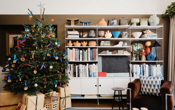 Праздничный интерьер в легендарном комплексе the barbican в лондоне Праздничный интерьер в легендарном комплексе the barbican в лондоне