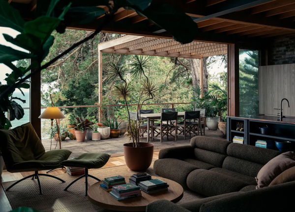 Прекрасная реконструкция старого дома 70х годов у океана в австралии Прекрасная реконструкция старого дома 70х годов у океана в австралии