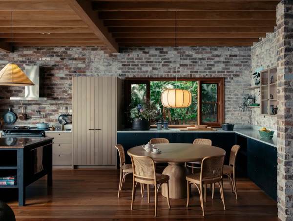 Прекрасная реконструкция старого дома 70х годов у океана в австралии Прекрасная реконструкция старого дома 70х годов у океана в австралии