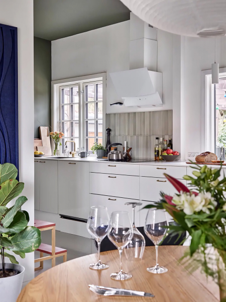 Смелые цветовые решения в интерьерах традиционного домика в дании Смелые цветовые решения в интерьерах традиционного домика в дании