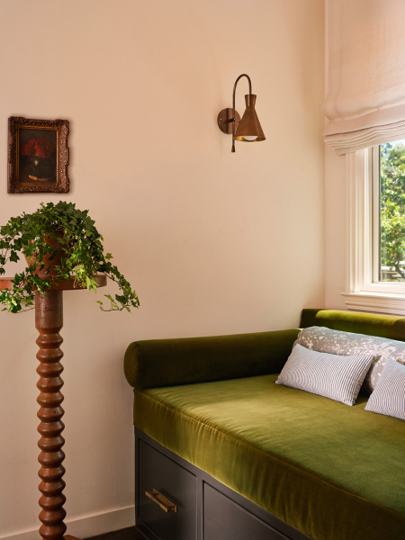 Современный взгляд на виллу в стиле испанского возрождения в калифорнии Современный взгляд на виллу в стиле испанского возрождения в калифорнии