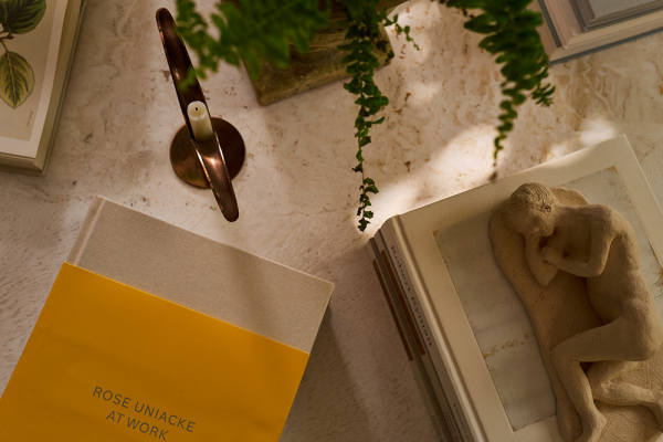 Современный взгляд на виллу в стиле испанского возрождения в калифорнии Современный взгляд на виллу в стиле испанского возрождения в калифорнии