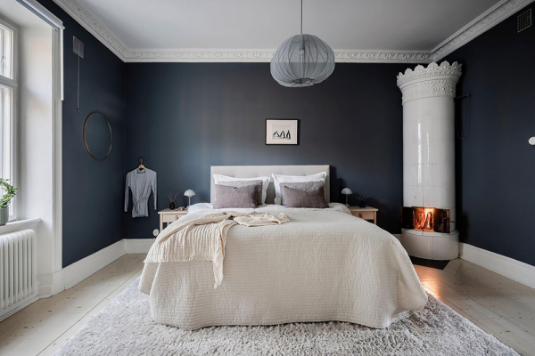 Светлый скандинавский интерьер с тёмно-синими акцентами Светлый скандинавский интерьер с тёмно-синими акцентами