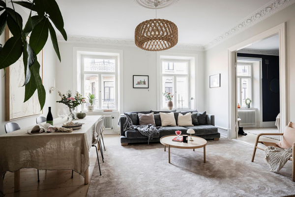 Светлый скандинавский интерьер с тёмно-синими акцентами Светлый скандинавский интерьер с тёмно-синими акцентами