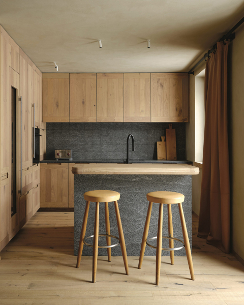 Тепло дерева и стильная сдержанность в дизайне квартиры в итальянских альпах Тепло дерева и стильная сдержанность в дизайне квартиры в итальянских альпах