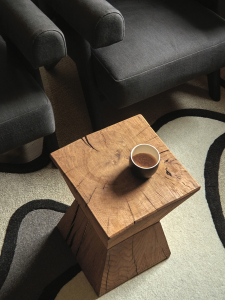 Тепло дерева и стильная сдержанность в дизайне квартиры в итальянских альпах Тепло дерева и стильная сдержанность в дизайне квартиры в итальянских альпах