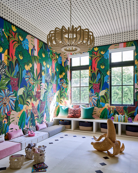 Удивительные узоры и смелые краски наполнили жизнью этот семейный дом в майами Удивительные узоры и смелые краски наполнили жизнью этот семейный дом в майами