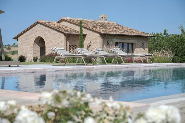 Восхитительная реконструкция старинной виллы в умбрии Восхитительная реконструкция старинной виллы в умбрии