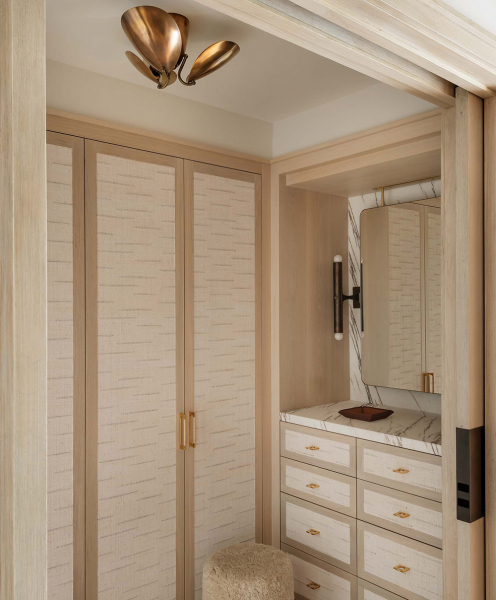 Впечатляющая, но также уютная и располагающая современная резиденция на лонг-айленде Впечатляющая, но также уютная и располагающая современная резиденция на лонг-айленде