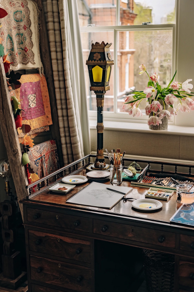 Всё дело в узорах: экстравагантная мансардная квартира дизайнера в лондоне Всё дело в узорах: экстравагантная мансардная квартира дизайнера в лондоне